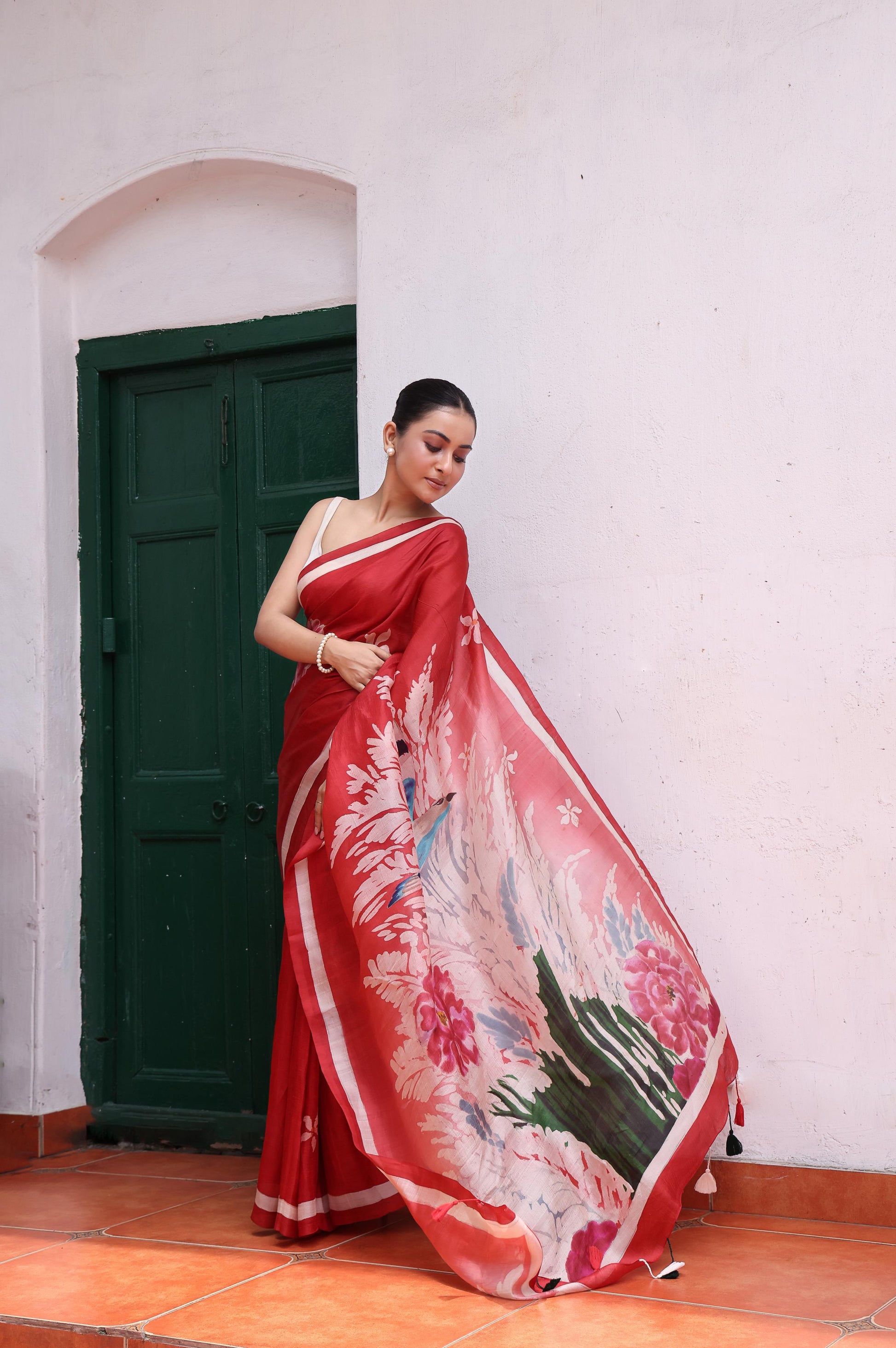 Nishigandha Saree