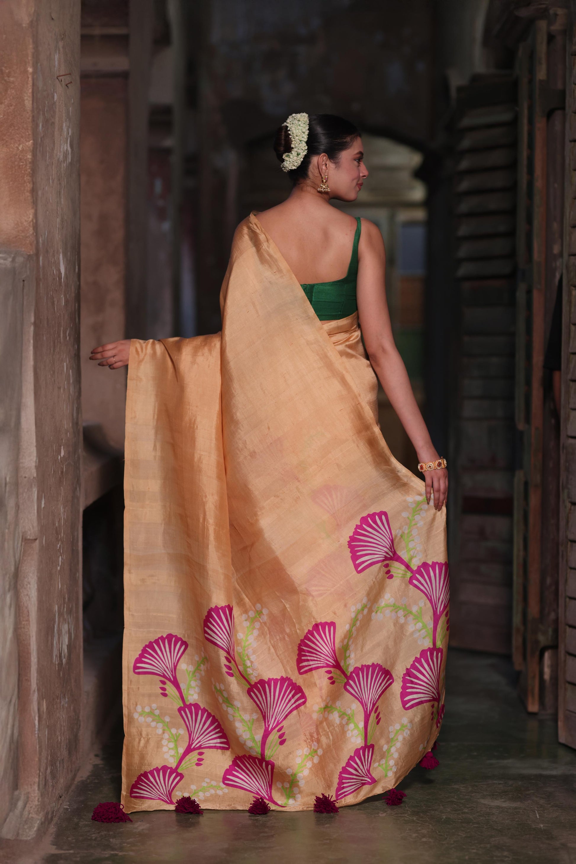 Oyster Opulence Saree - Magenta